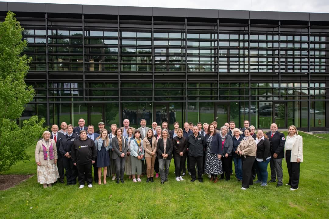 facebook_1747402189183_7329135991703047557